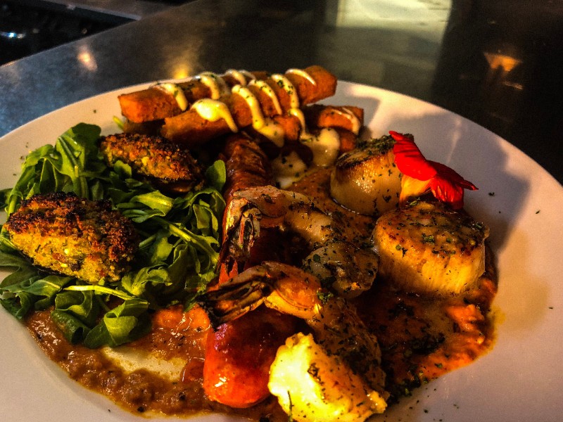 med mixed grill and raw bar