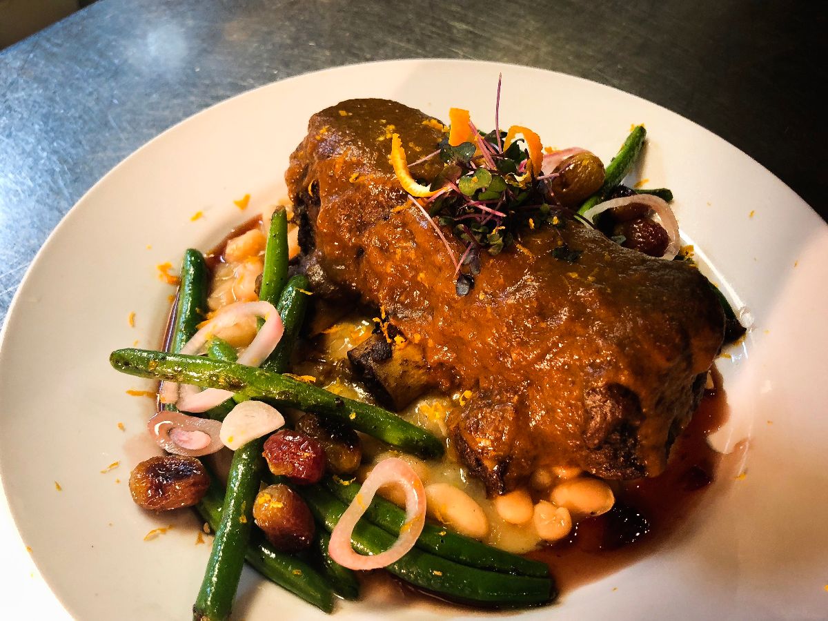 attachment-5c114b6c1ae6cf5ef5d2b326 bison short rib with green beans