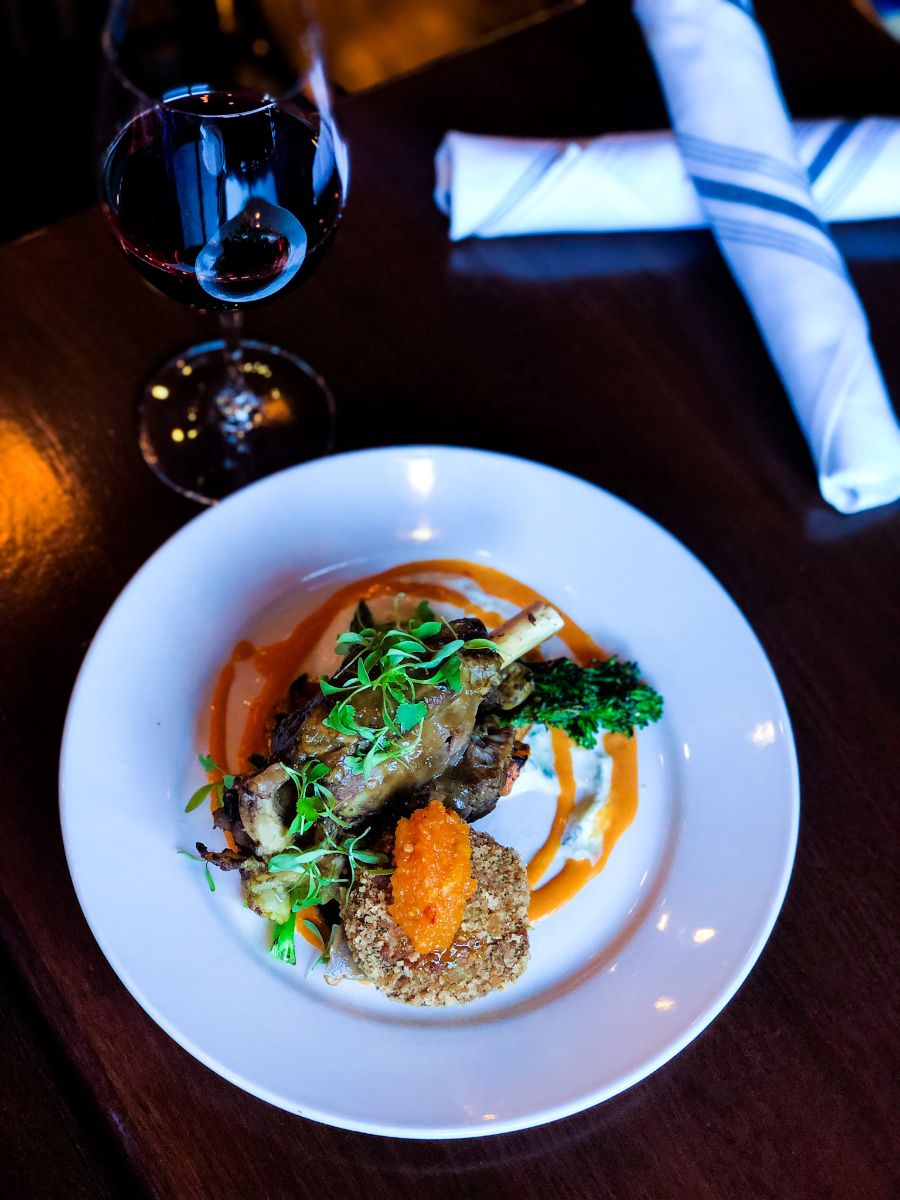 615e187d-e09a-0b28-a868-fc494d2e1fb4 Braised Lamb Shank
