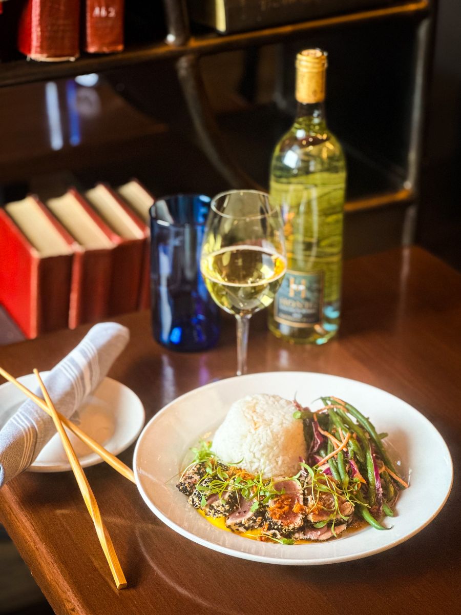 866dc644-4f49-1f68-6b65-db37d4e272d8 Sesame Chia Seared Tuna - Honig Sauv Blanc