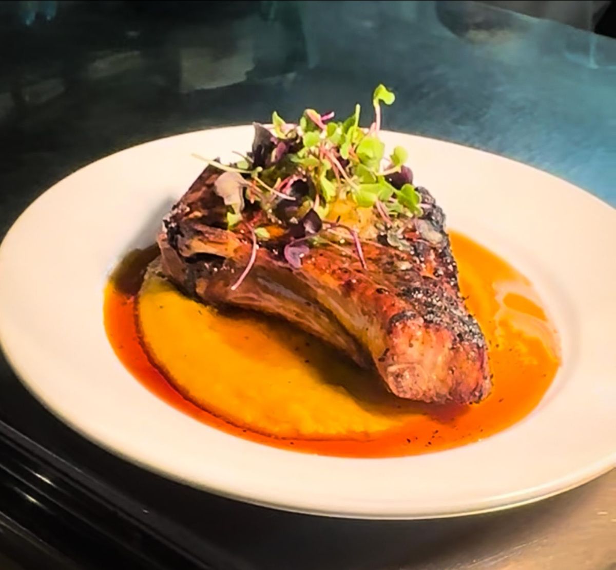 5d1ac9c2-ebbf-052a-32d8-308a5683182e Pork Chop - Damilano